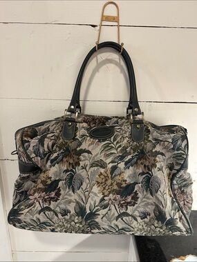 Vintage Floral Tapestry Travel Bag with Forest Green Trim